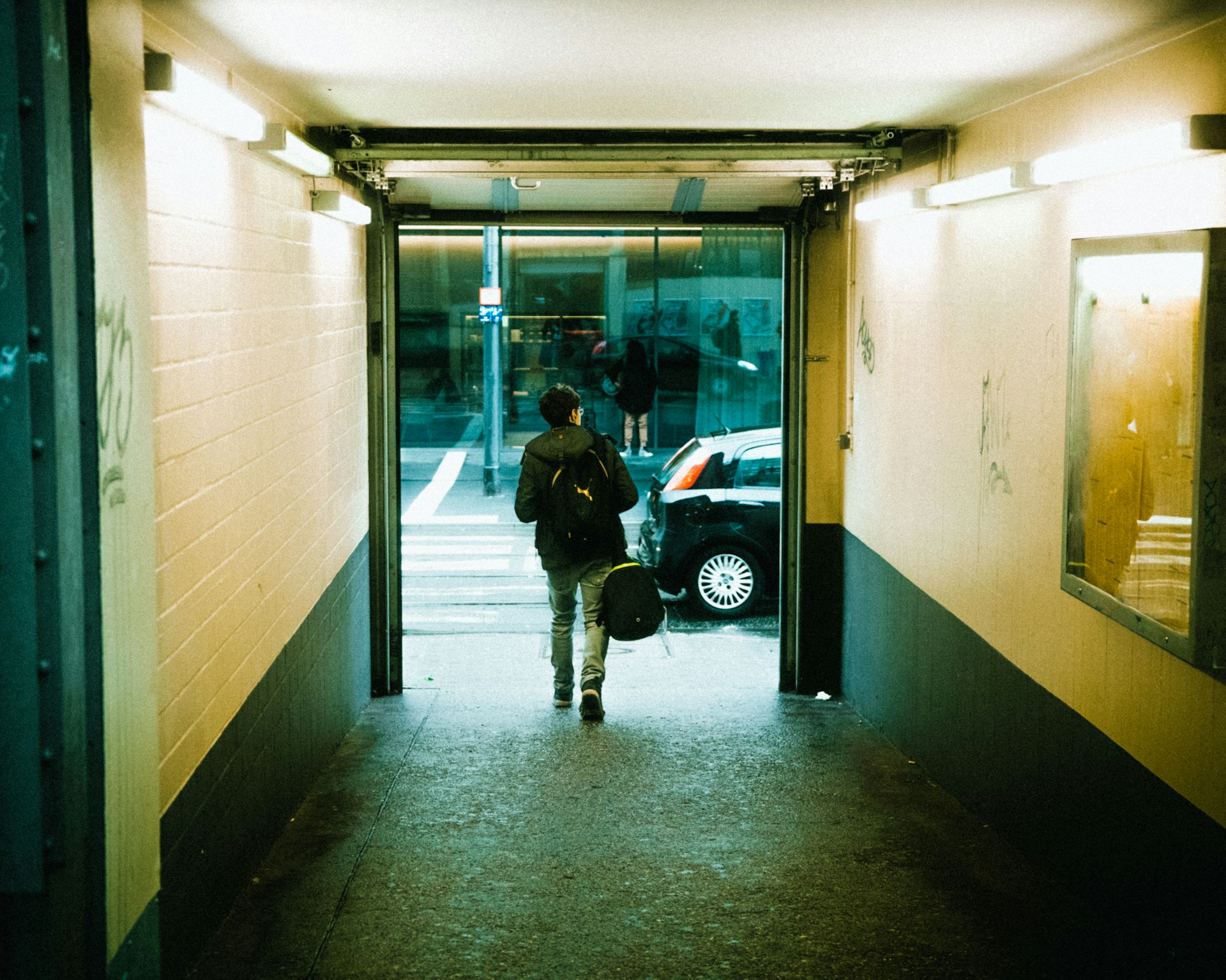 Leaving association